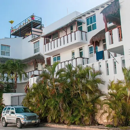 Simply Comfort Stylish Las Palmas Apartments With Pool